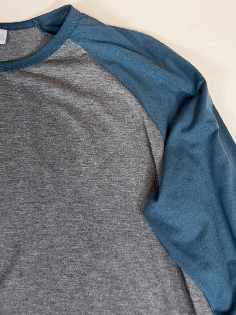 LulaRoe 3/4 Sleeve Baseball T-Shirt Women's XL Gray - Picture 5 of 5